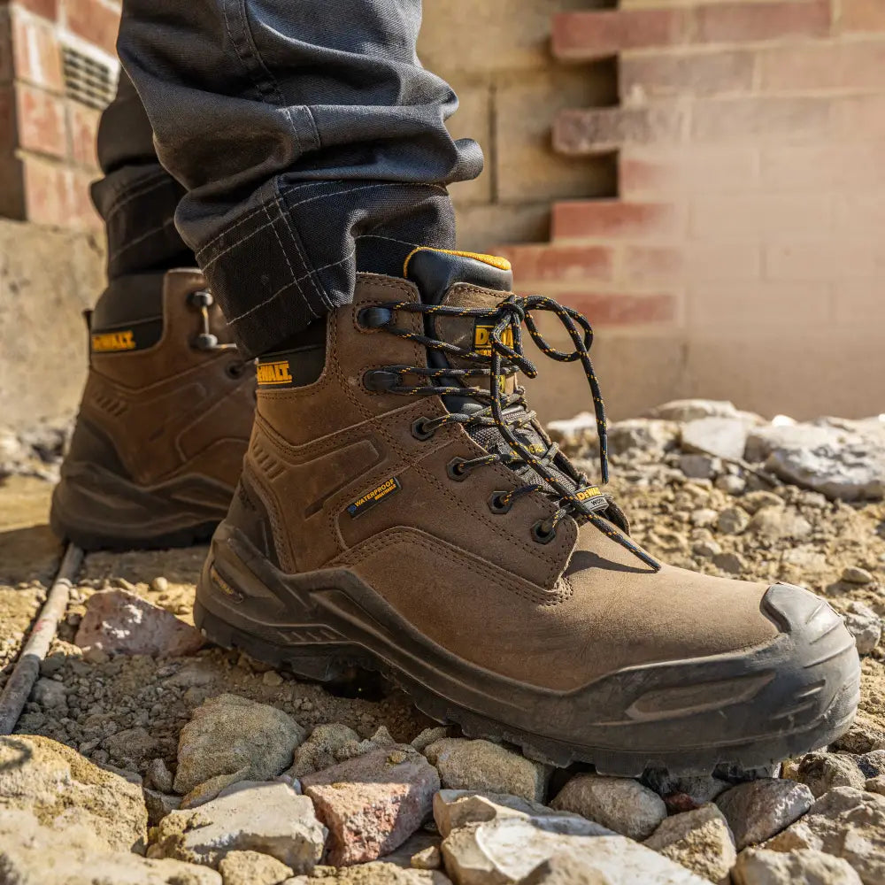 Dewalt waterproof boot snickers workwear style