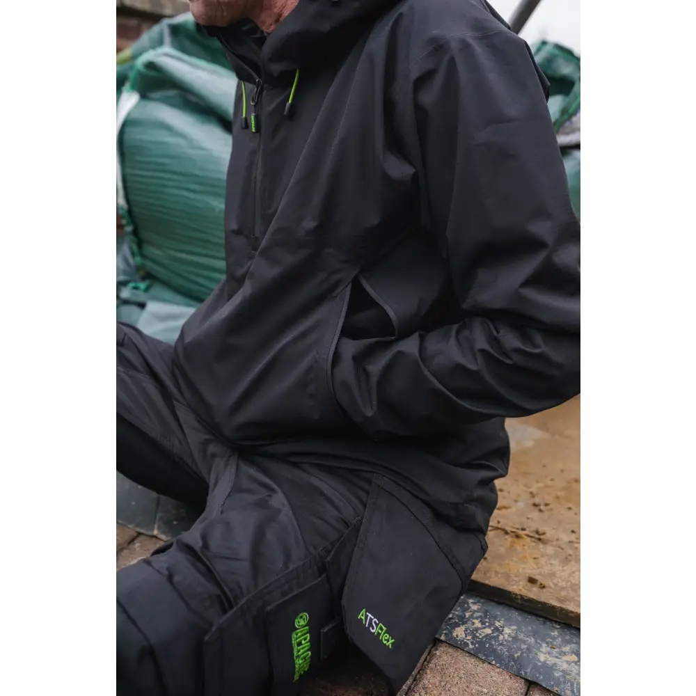 Apache lightweight rain jacket whiterock