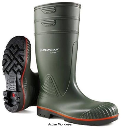 Navigating aquatic workspaces: why safety wellingtons are essential